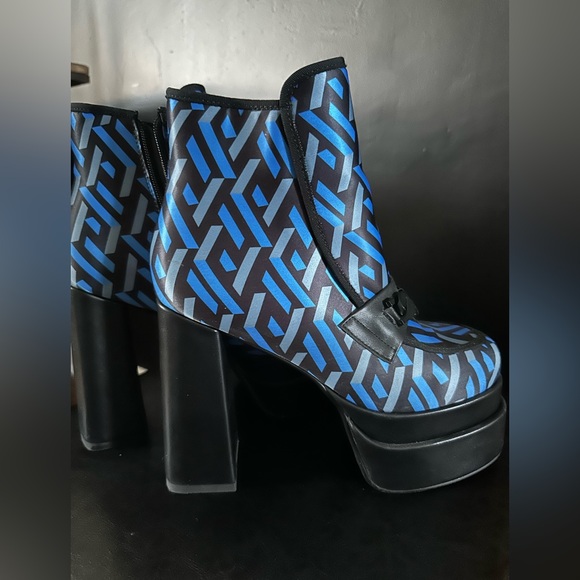 Platform Printed Booties - Picture 8 of 14